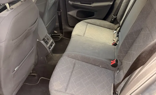 Nettoyage intérieur de voiture (Golf) à Nérac, Agen, SOVEREIGN AUTO