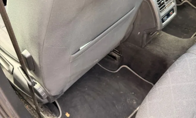 Nettoyage intérieur de voiture (Golf) à Nérac, Agen, SOVEREIGN AUTO