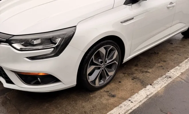 Latérale gauche propre 